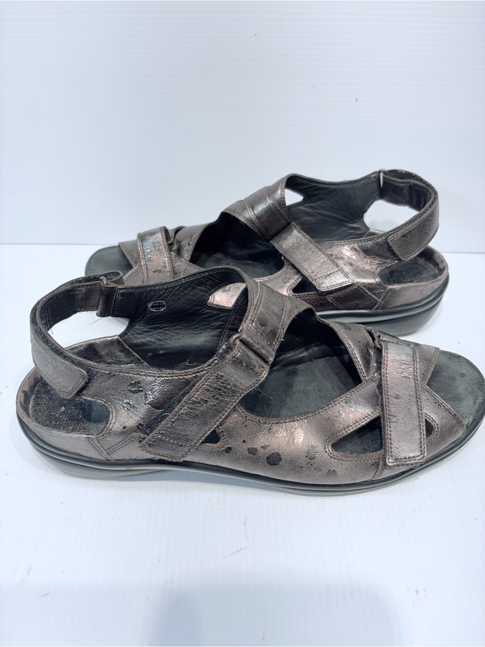 DUREA Metallic Pewter Bronze Adjustable Comfort Sandals - Size 9